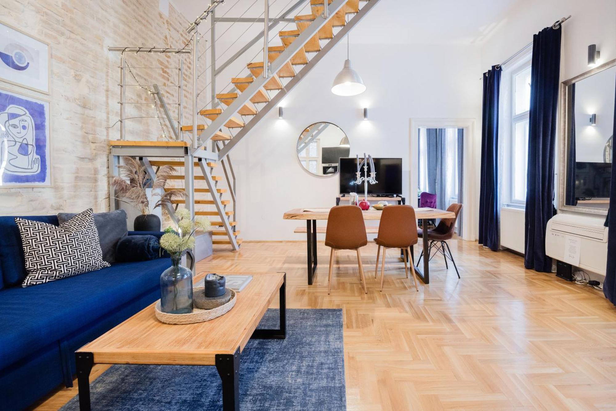 Historic Penthouse With Sauna & Jacuzzi @downtown Lejlighed *